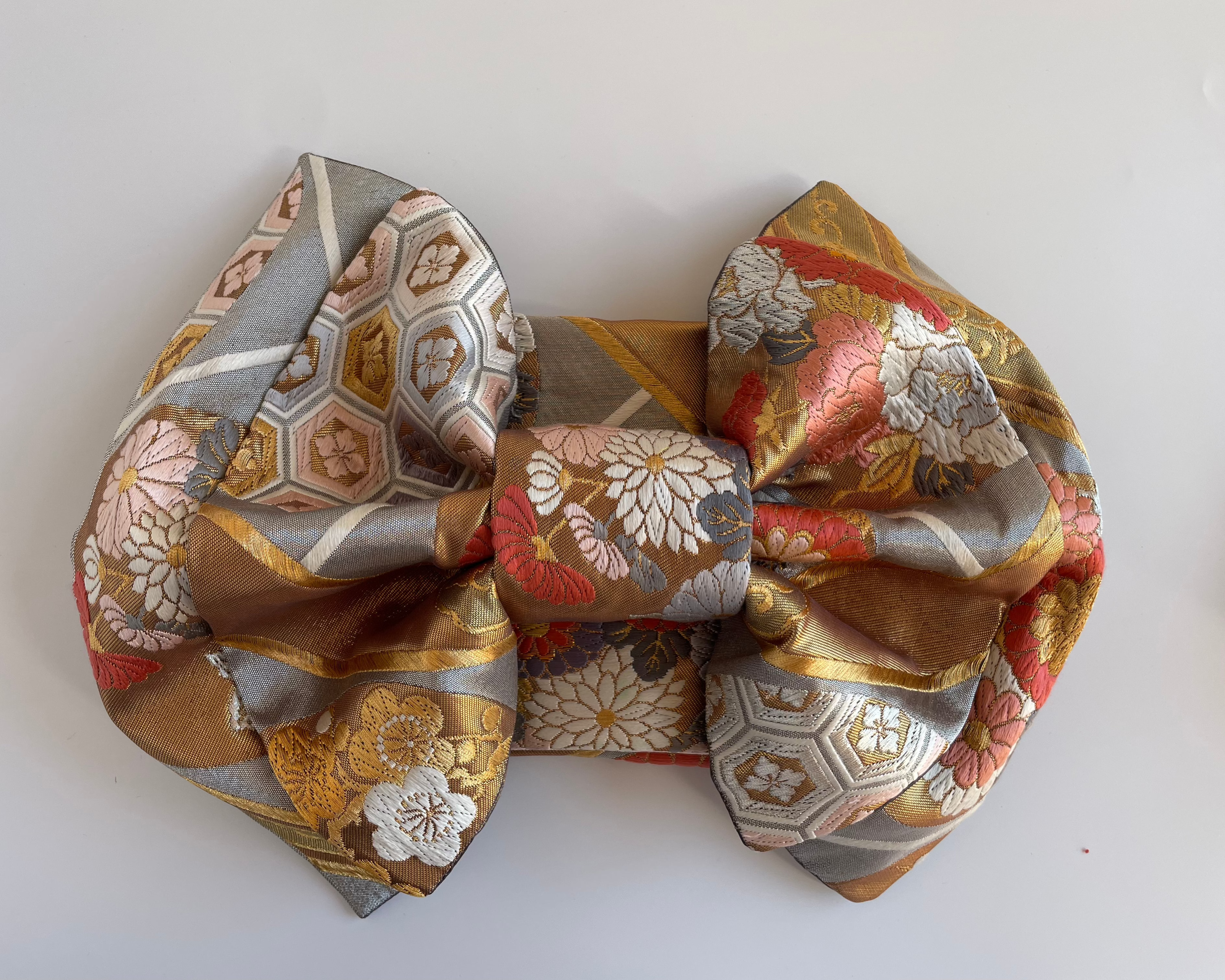 菱天井花丸文｜Diamond Ceiling & Floral Circle – Double Ribbon Clutch